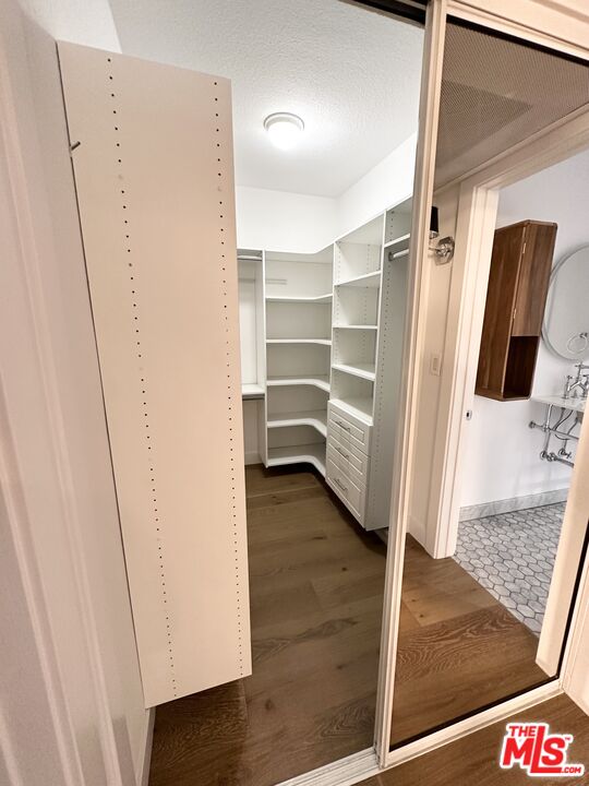 141 S Clark Dr Unit: 421