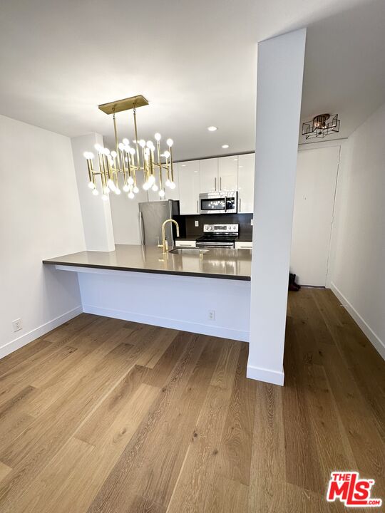 141 S Clark Dr Unit: 421