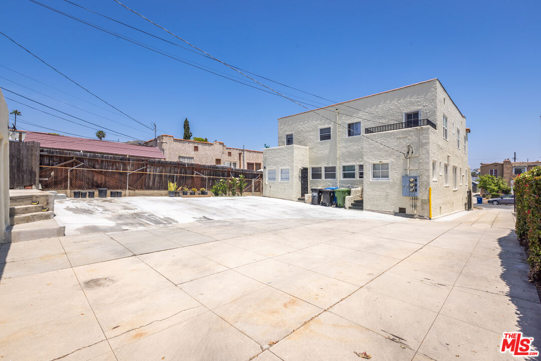 1365 S Keniston Ave