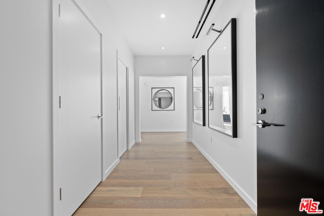 9000 W 3rd St Unit: 701