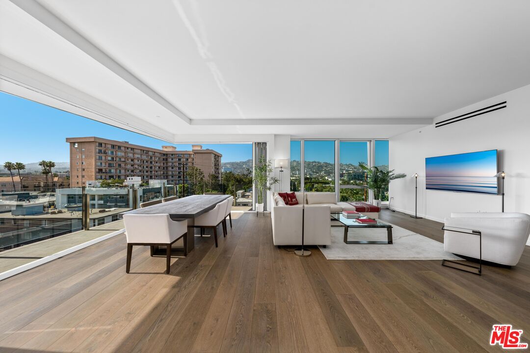 9000 W 3rd St Unit: 701