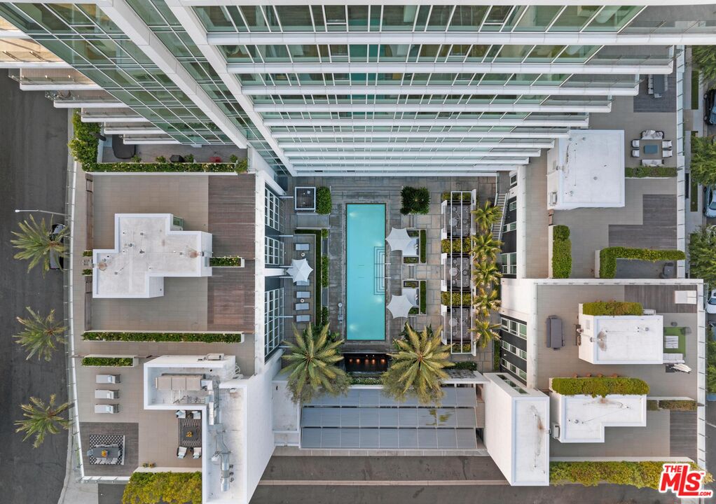 9000 W 3rd St Unit: 701