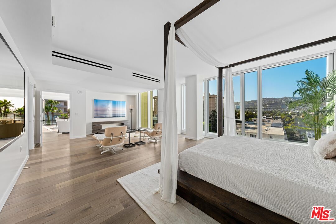 9000 W 3rd St Unit: 701