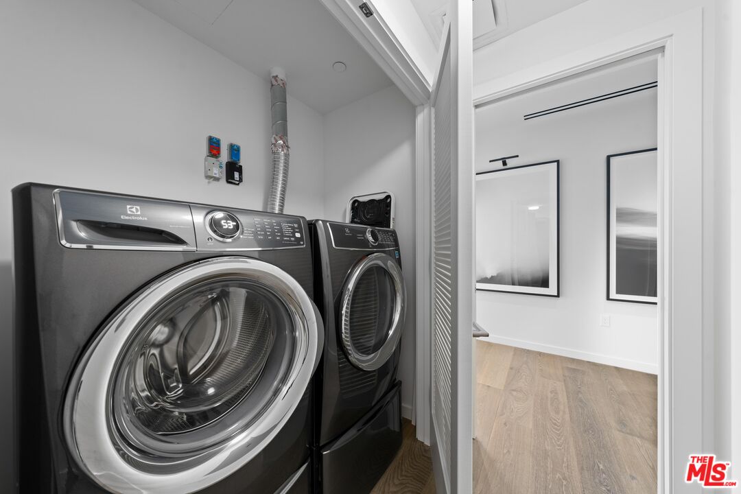 9000 W 3rd St Unit: 701