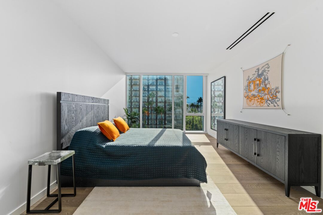 9000 W 3rd St Unit: 701