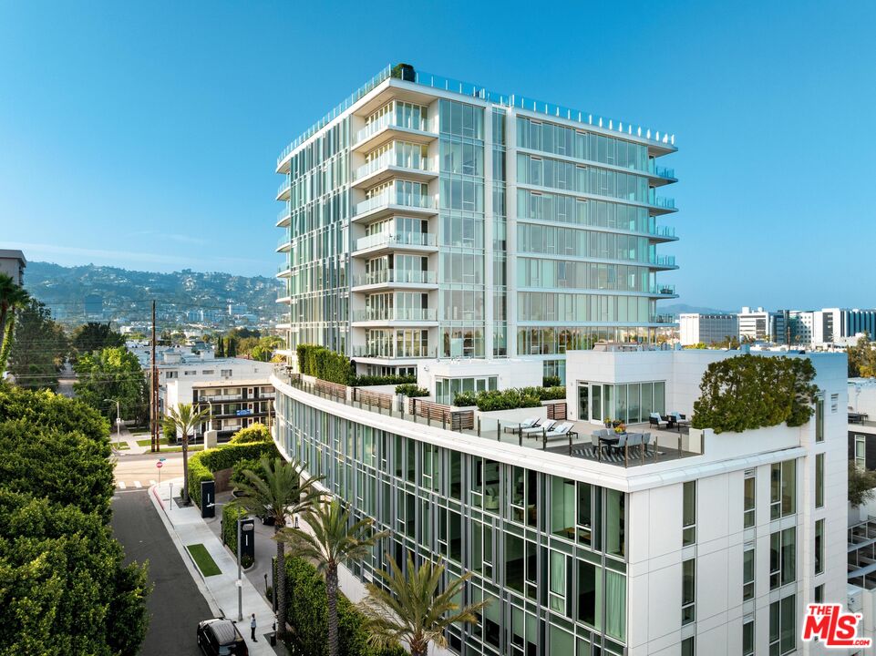 9000 W 3rd St Unit: 701