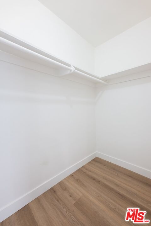 1021 N Genesee Ave Unit: 9