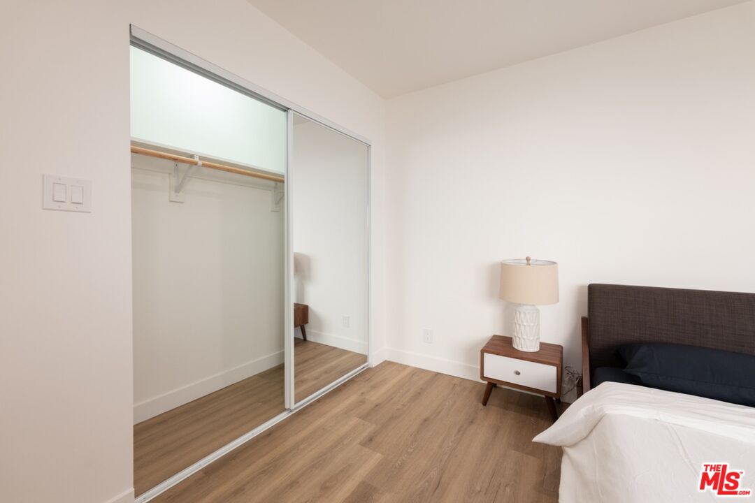 1021 N Genesee Ave Unit: 9