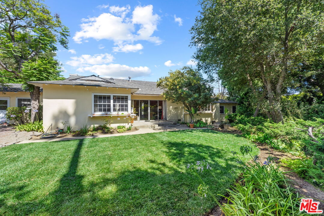 1101 Casiano Rd