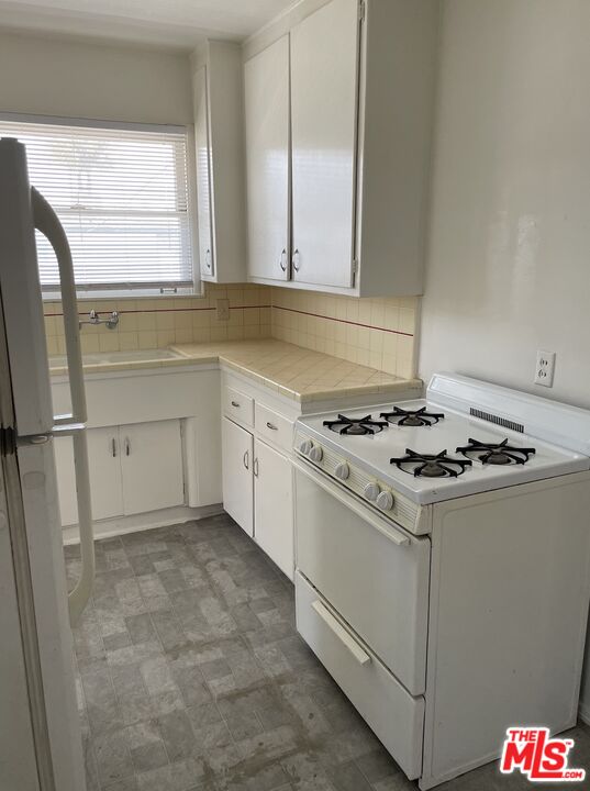 12736 Venice Blvd Unit: 6