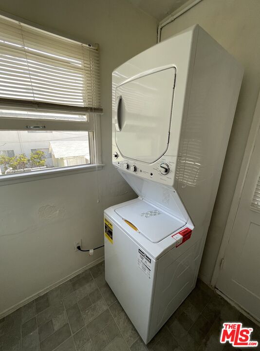 12736 Venice Blvd Unit: 6