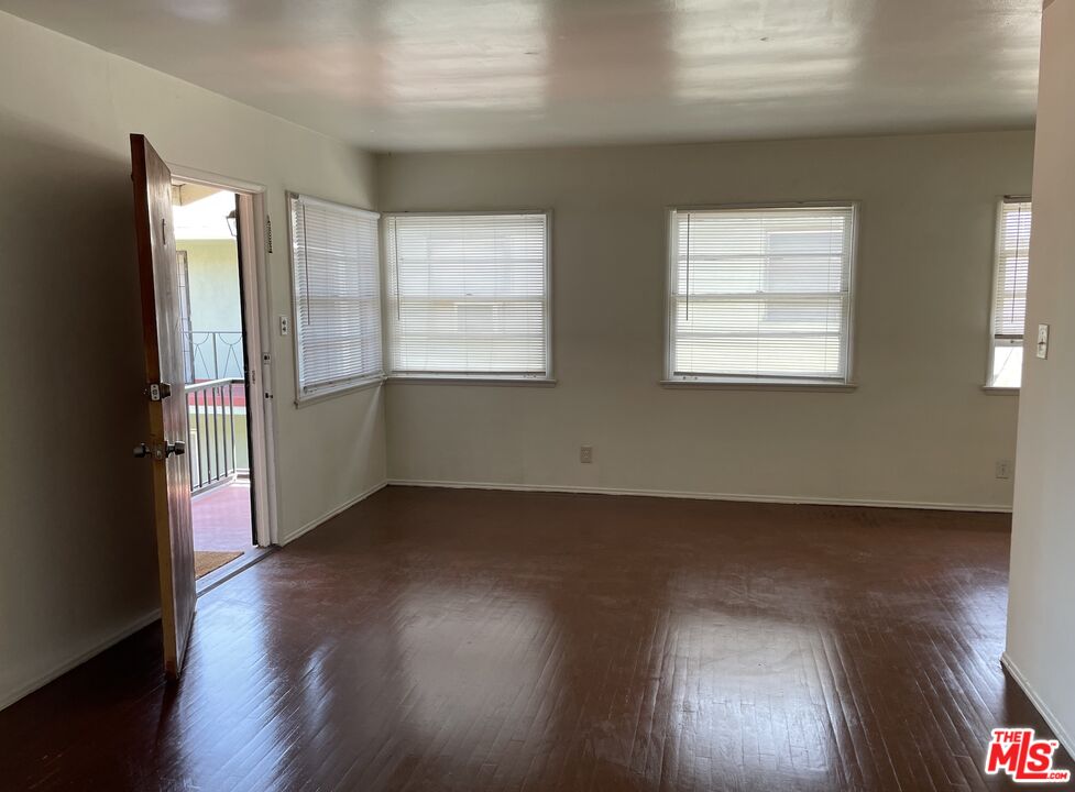 12736 Venice Blvd Unit: 6