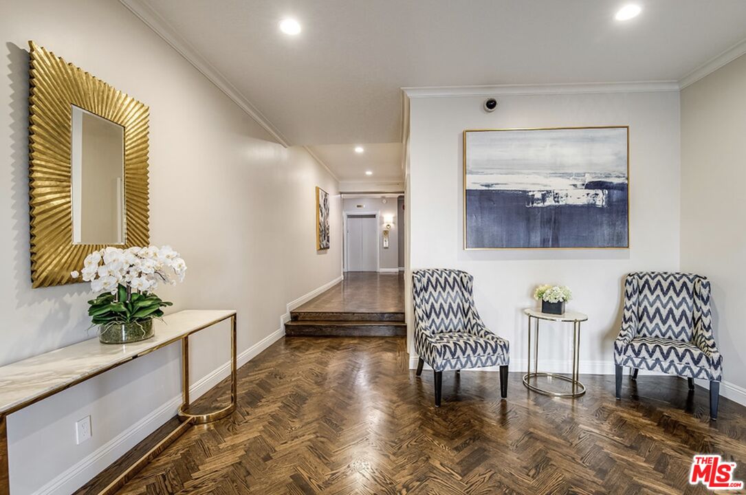 133 S Oakhurst Dr Unit: 102