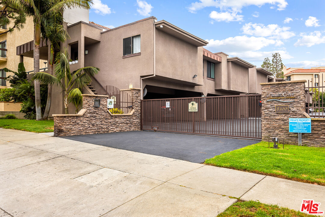 8300 Manitoba St Unit: 210