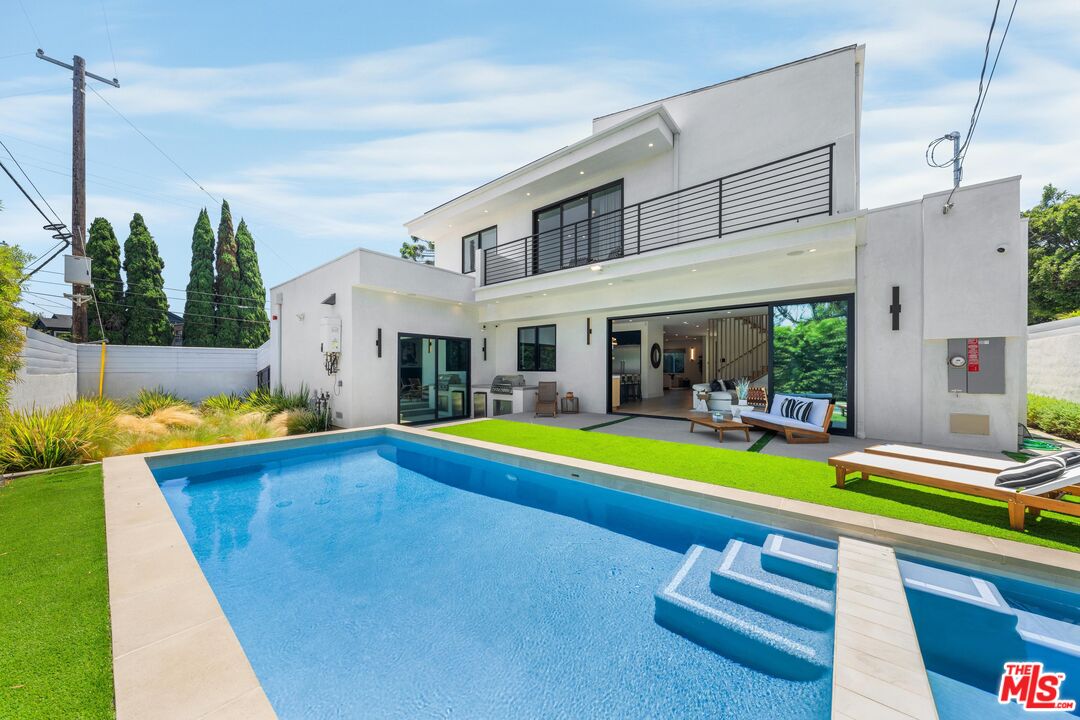 3170 Grand View Blvd