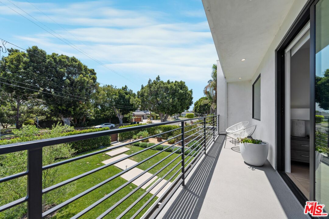 3170 Grand View Blvd