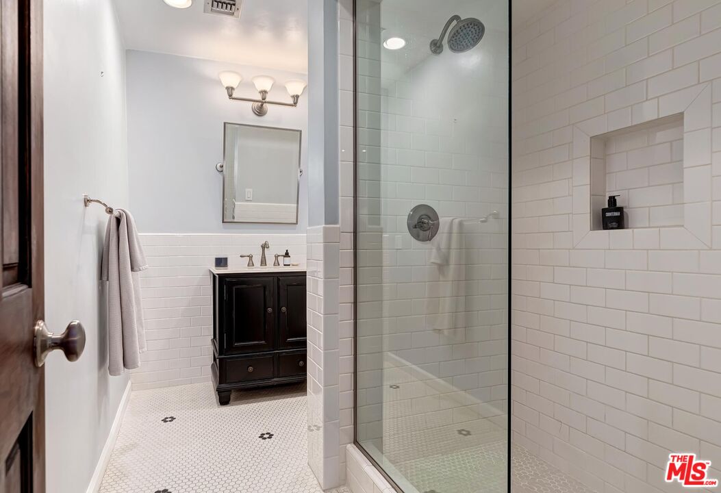 14432 Valley Vista Blvd