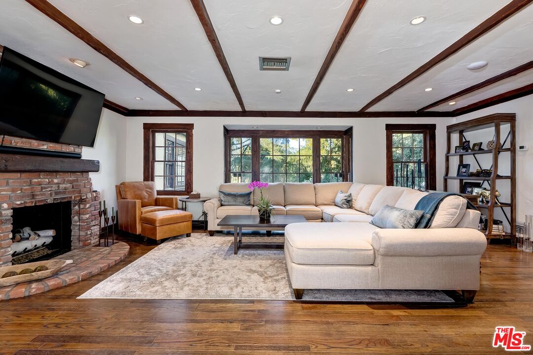 14432 Valley Vista Blvd