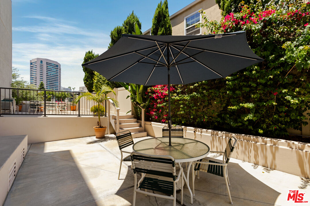 1250 S Beverly Glen Blvd Unit: 107