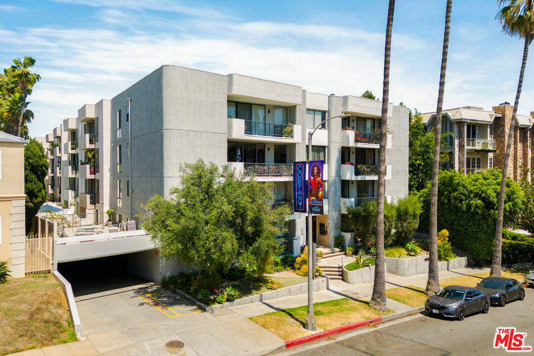 1250 S Beverly Glen Blvd Unit: 107