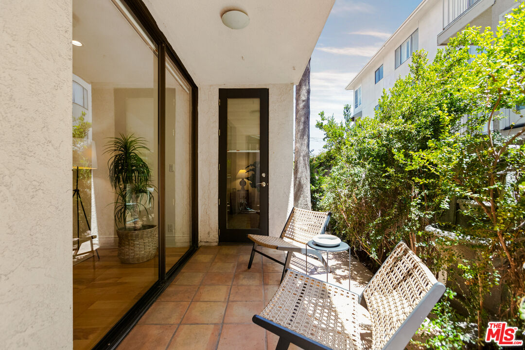 1250 S Beverly Glen Blvd Unit: 107