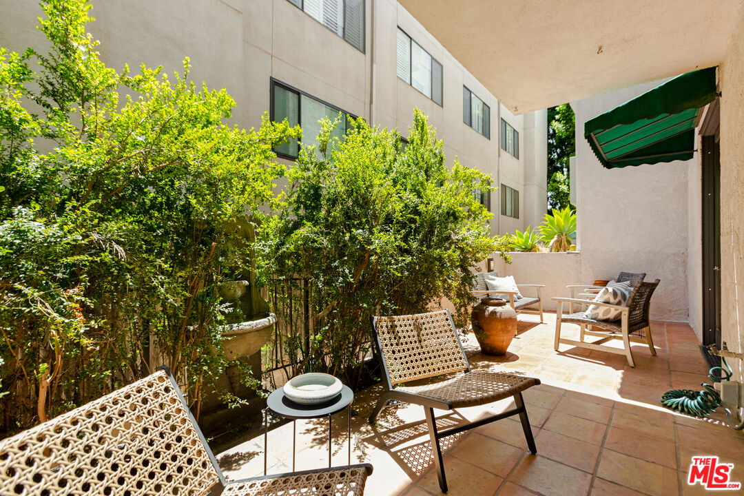 1250 S Beverly Glen Blvd Unit: 107