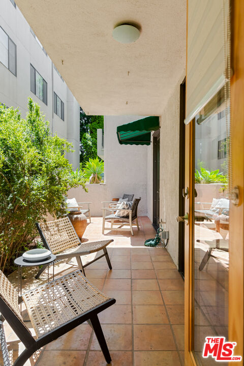 1250 S Beverly Glen Blvd Unit: 107