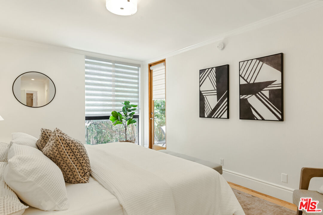 1250 S Beverly Glen Blvd Unit: 107
