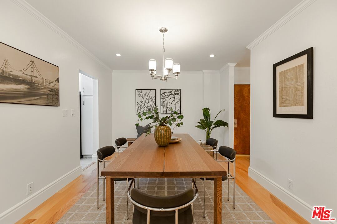 1250 S Beverly Glen Blvd Unit: 107