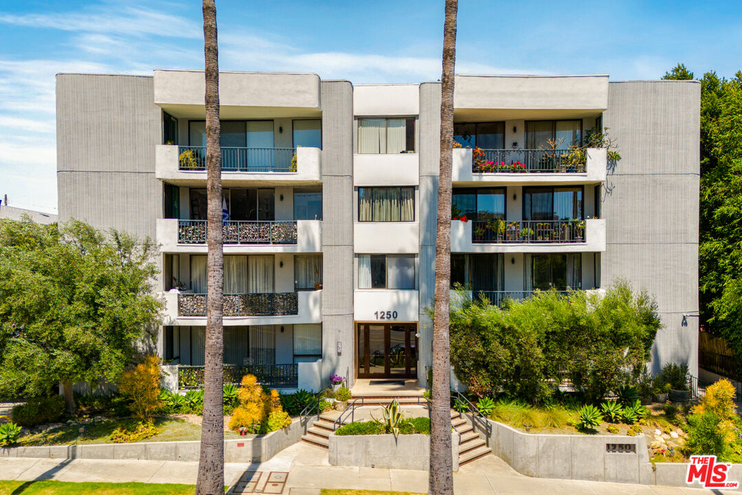 1250 S Beverly Glen Blvd Unit: 107