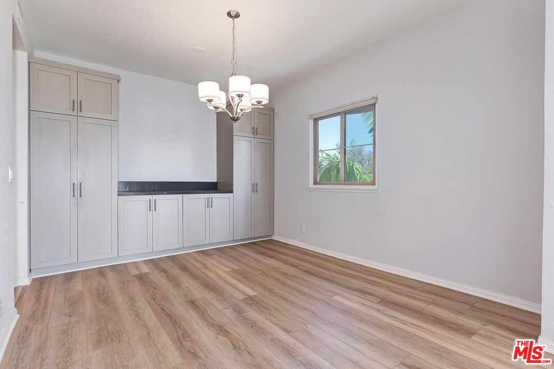 211 California Ave Unit: #502