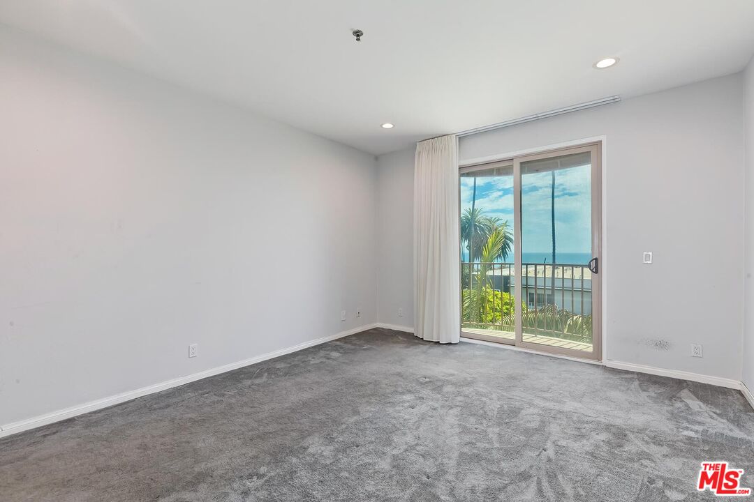 211 California Ave Unit: #502