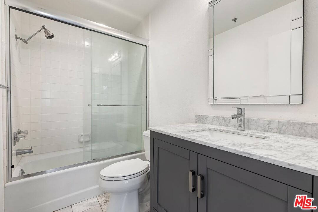 211 California Ave Unit: #502