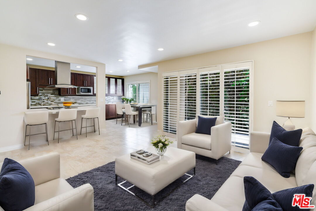 1023 Hancock Ave Unit: 114