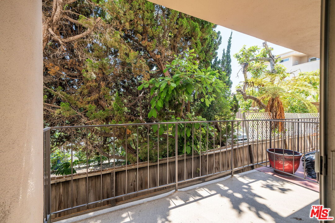 1023 Hancock Ave Unit: 114