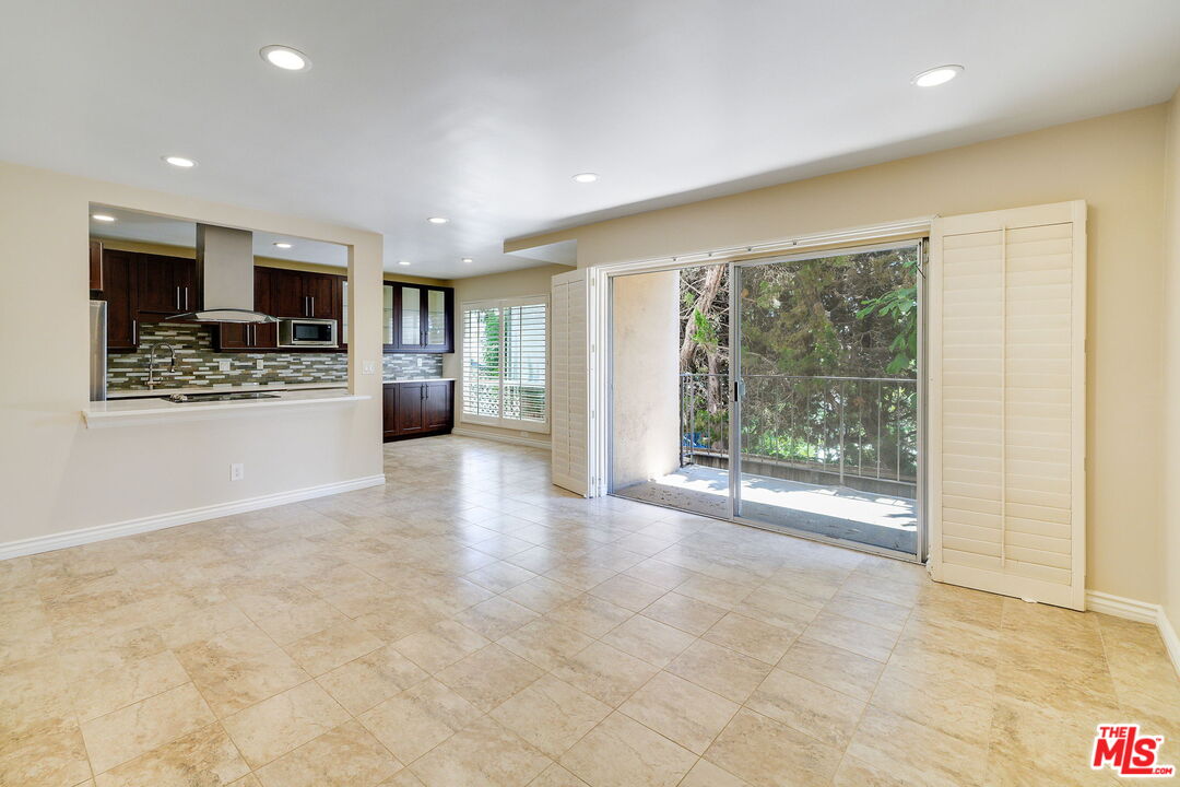 1023 Hancock Ave Unit: 114