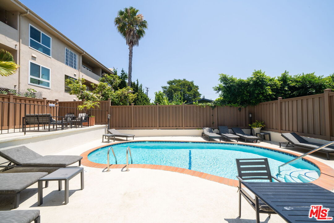 1023 Hancock Ave Unit: 114