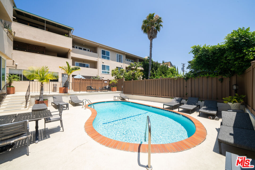 1023 Hancock Ave Unit: 114