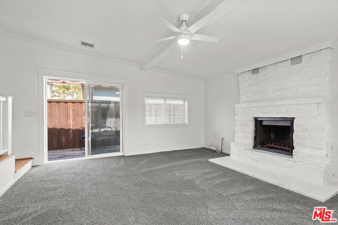 4352 Globe Ave