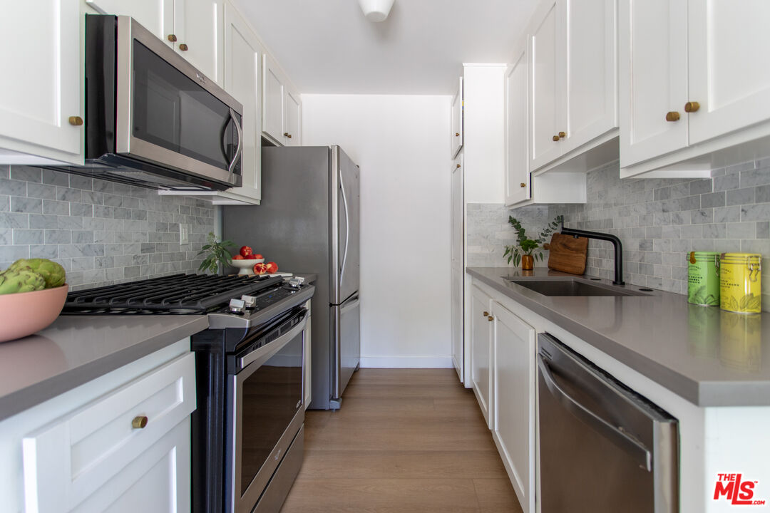 1222 N Olive Dr Unit: 101