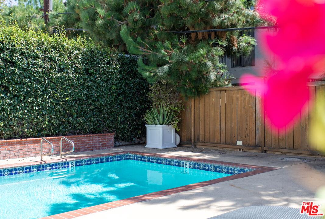 1222 N Olive Dr Unit: 101