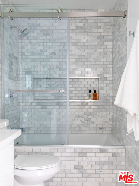 1222 N Olive Dr Unit: 101