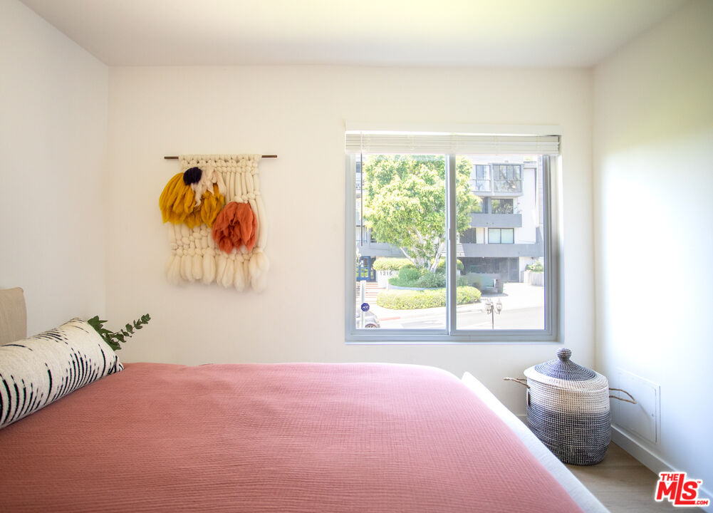 1222 N Olive Dr Unit: 101