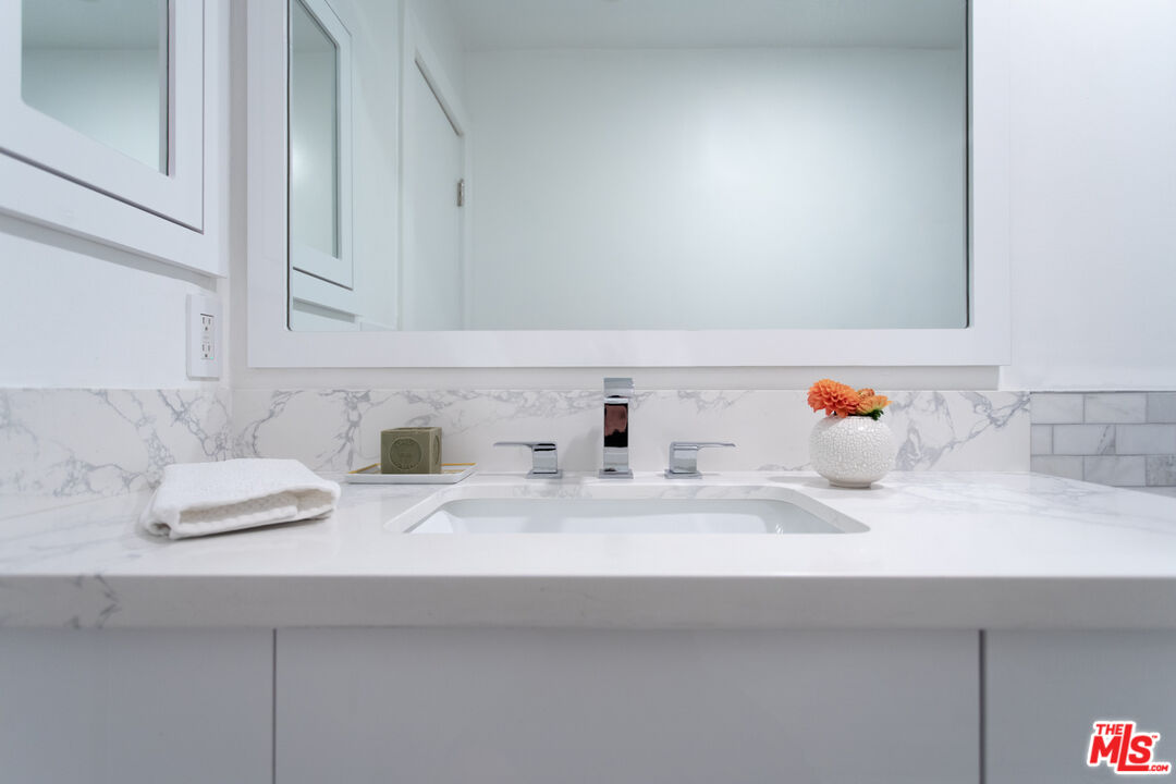 1222 N Olive Dr Unit: 101