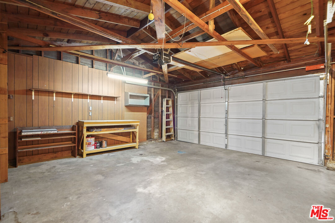 8620 Penfield Ave