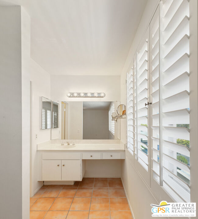 2010 Lawrence Crossley Rd Unit: 6