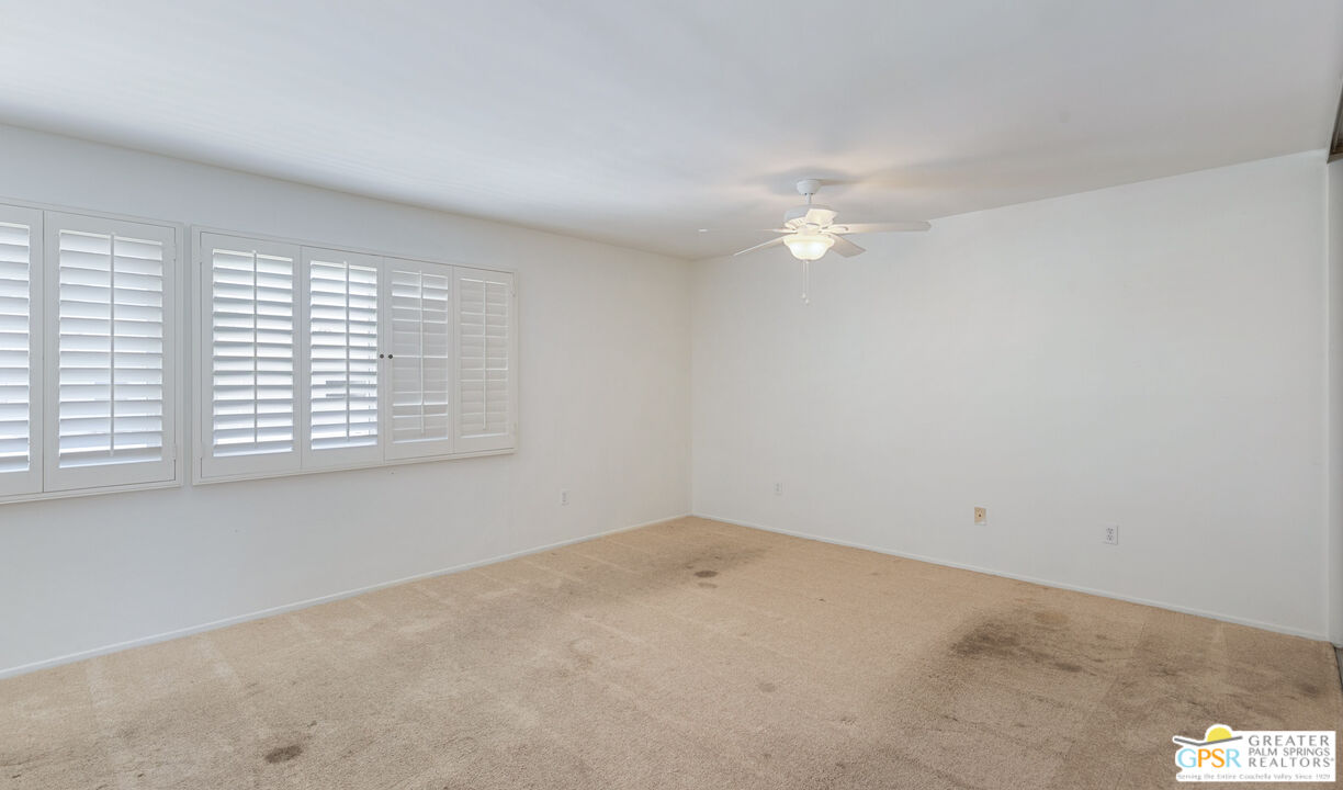 2010 Lawrence Crossley Rd Unit: 6