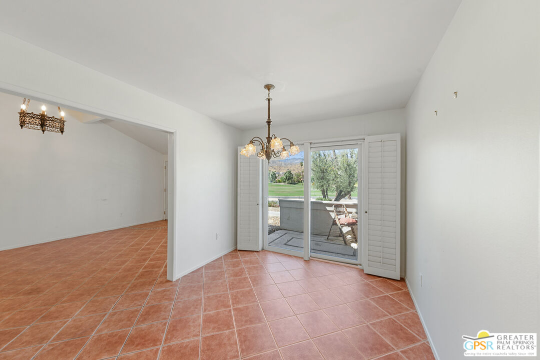 2010 Lawrence Crossley Rd Unit: 6