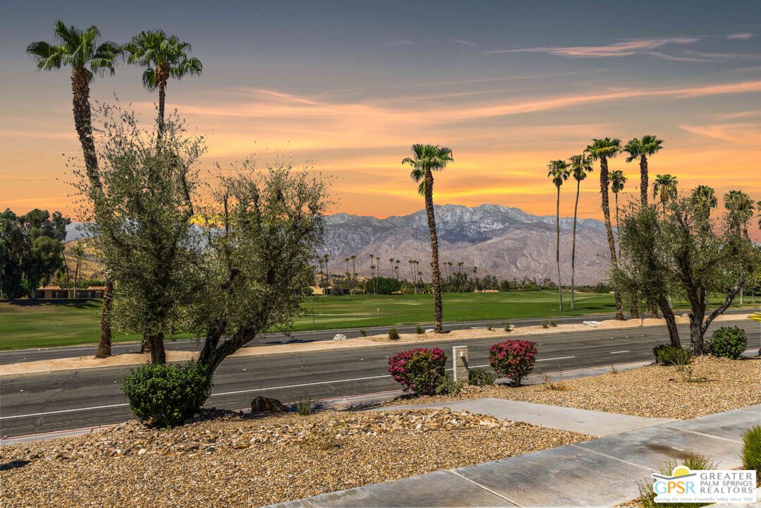 2010 Lawrence Crossley Rd Unit: 6