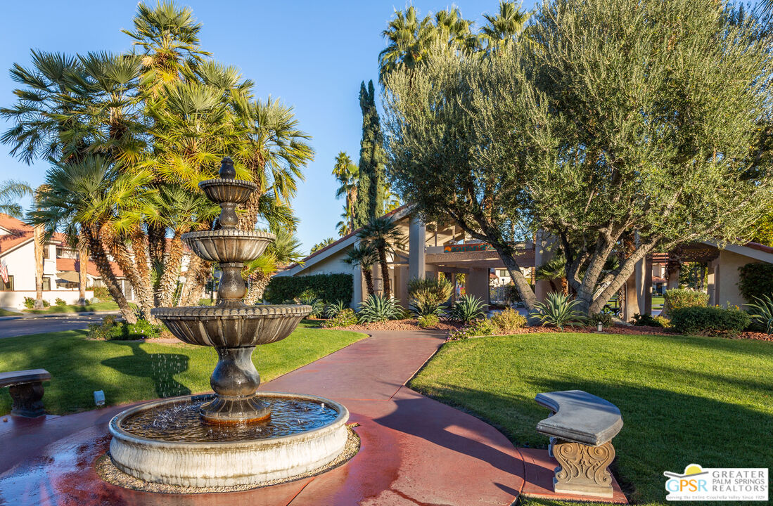 2010 Lawrence Crossley Rd Unit: 6